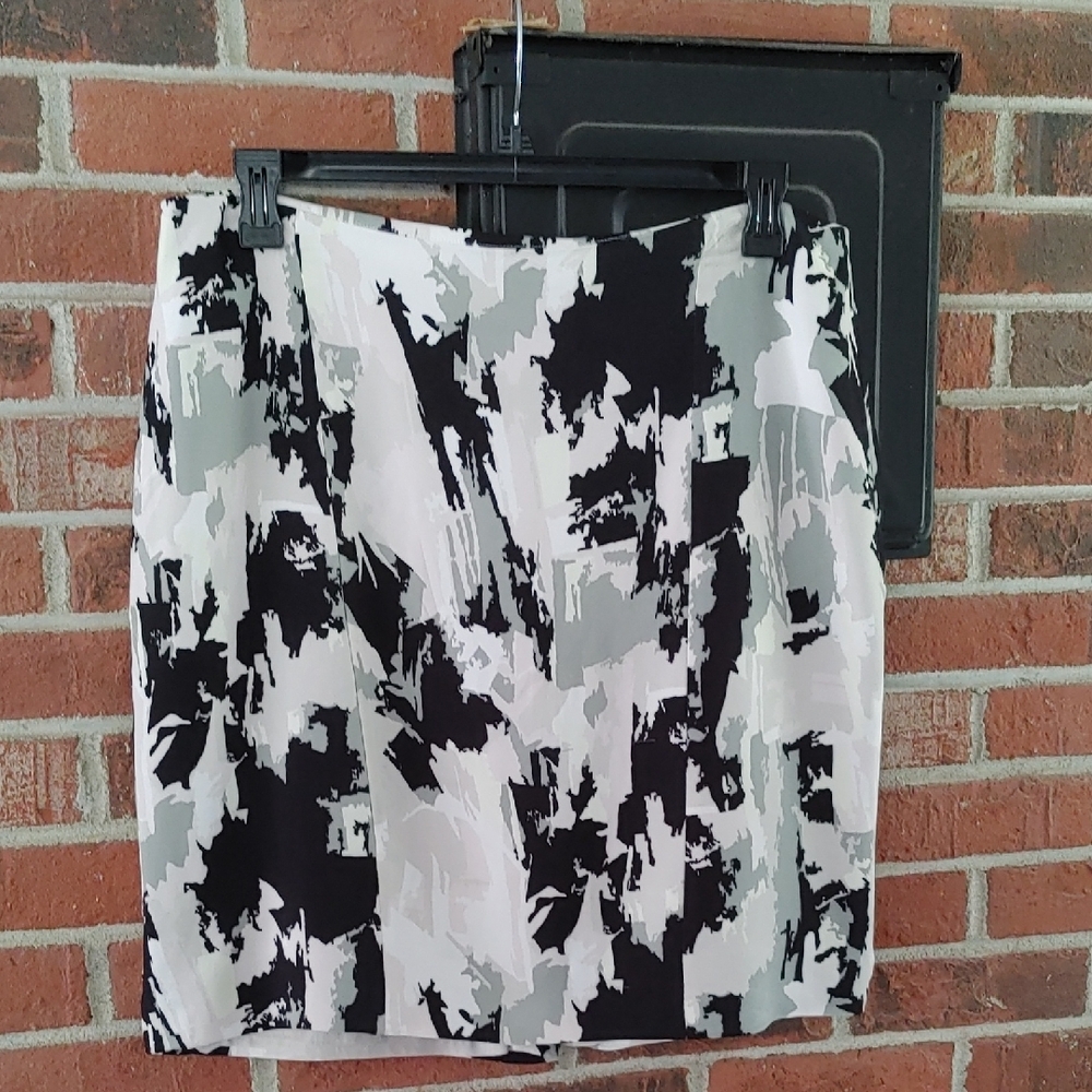 Hugo Boss  Abstract Pencil Skirt Suze 14 (1400)